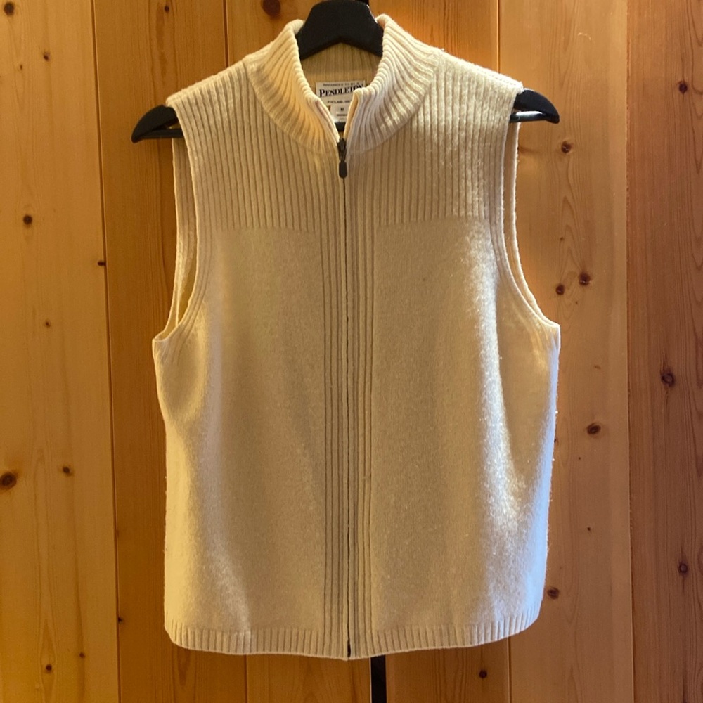 Pendleton pale yellow lambswool knit full zip vest size medium